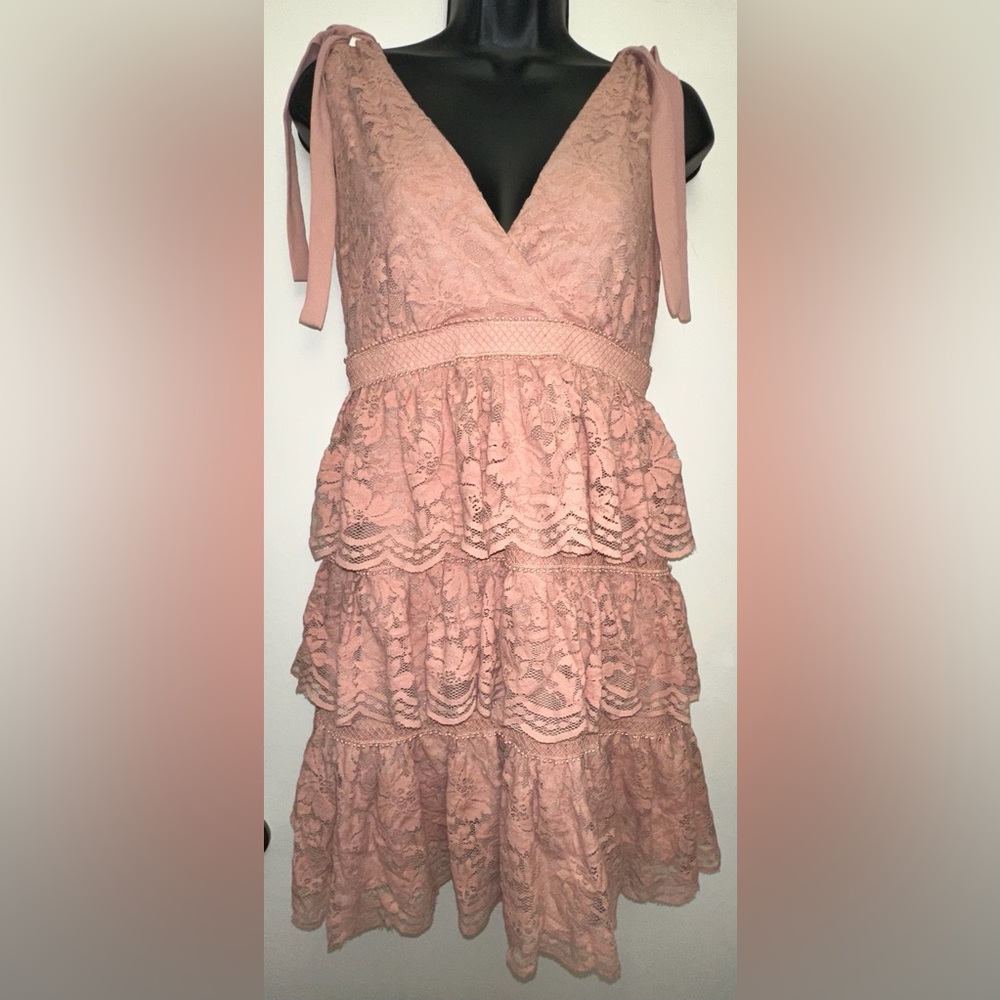 Bardot | Rose Pink Lined, Tiered Lacy Mini Dress with V-Neckline in Size 6